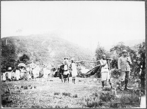 Travel party on the way from Gonja to Mbaga, Tanzania, ca.1911-1914