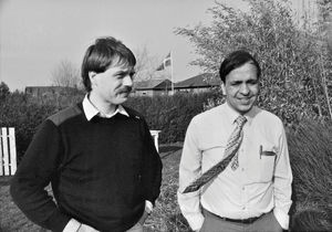 Christiansfeld, Danmark, april 1991. Ungdomssekretær i DSM, Heinrich Wichmann Pedersen har besøg af Dr. Ramesh Khatry fra Kathmandu, Nepal