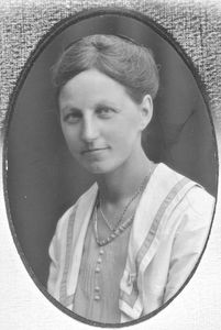 Frederikke (Frede) Kirstine Nørgaard, b. Højlund Carlsen 17. 12. 1887 in Aarhus. Music-teacher