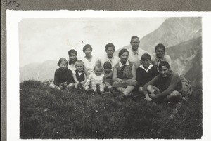 Familie E. Walter auf hoher Alp bei Safien