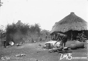 African women preparing food, Lemana, South Africa, ca. 1906-1915