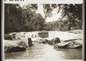 Der Nschitfluss, Nebenfluss des Mbam