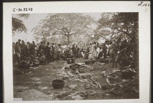 Market scene in Fumban