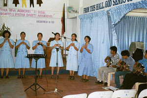 Præste- og Diakonskolen, Concordia Theological College i San Juan, Filippinerne, november 2001. Modtagelse ved Kvindekoret