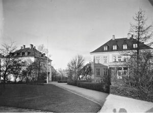 Hellerup, Danish Missionary Society. The missionary residences, Norgesmindevej 21-23, seen from