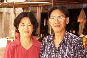 South-South missionaries Beatrice and Juanito Basalong, Preah Sdack, Cambodja