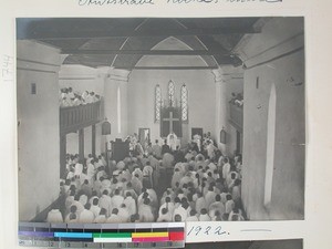 Congregation gathered in Antsirabe Church, Madagascar, 1922