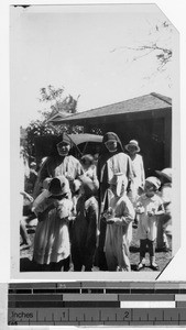 Maryknoll Sisters with children on Easter, Waikiki, Honolulu, Hawaii, 1930