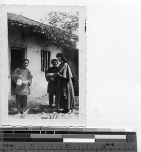 Maryknoll Sister on a home visit at Tsungkow, China, 1939