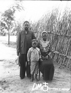 Family portrait, Antioka, Mozambique, ca. 1896-1911