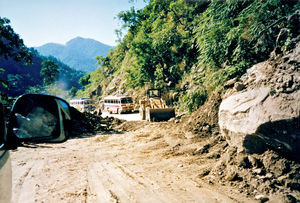 Fra Butwal, Nepal. Transport kan være en stor udfordring og ikke uden risiko på de dårlige bjergveje