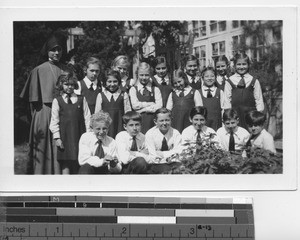 Maryknoll Sister with students at Dalian, China