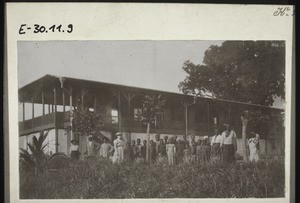 Mädchen-Anstalt in Edea (Kamerun)