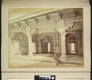 Interior of Zenana in Fort, Agra, ca.1900-1929