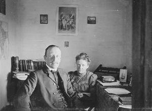 Missionary Ejner Gerhard Tetens Hoff and mrs. Estrid Hoff née Lauritzen. Tiruvannamalai