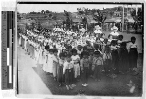 School children, Gishu, Korea, ca. 1924