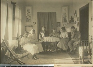 Missionaries taking a language course at the Buchsenschutz's home, Mangarivotra, Madagascar, ca.1923