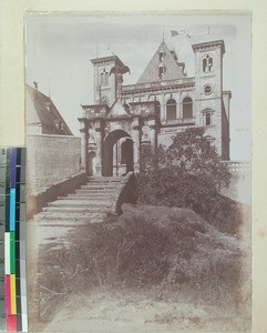 Palace entrance, Rova, Antananarivo, Madagascar, 1901