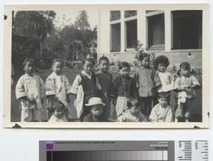 Group of little kindergarten children, China, ca.1888-1929