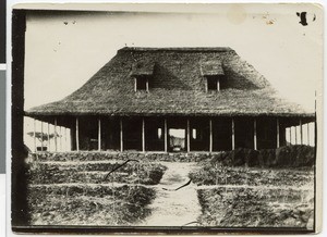 Construction of the first house of the mission station, Ayra, Ethiopia, ca.1930-1931