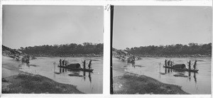 Dugouts of the missionary Dieterlen and of Jacques Delepch on a river, near Seoma falls