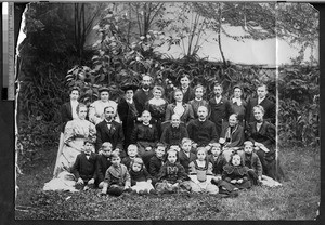 Missionaries and their children in Fuzhou, Fujian, China, ca. 1906