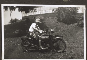 Motor bicycle and sidecar