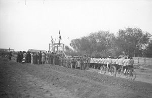 Deltagerne ved Grundstensnedlæggelsen i Sweihwafu i 1937