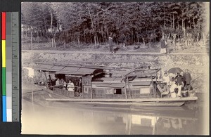 House boat on Yangtse, Wuhan, Hubei, China, ca.1890-1900