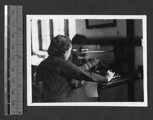 Electricity experiment during physics class at Ginling College, Nanjing, Jiangsu, China, 1937