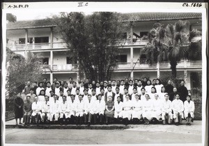 Dr Wenger and Dr Meister with the personnel of the hospital in Moiyen