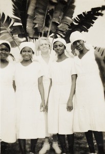 Emily Godfrey and female nursing staff, Nigeria, 1936