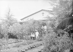 Missionary family in front of mission house, Machame, Tanzania, 1912