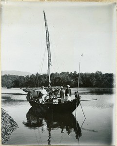 Auf dem Fluss bei Honor