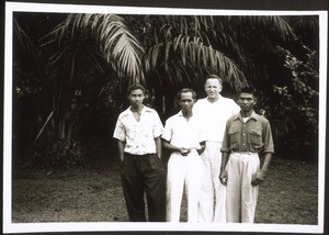 Captain Braun and his team, the crew of the motorboat 'Thea