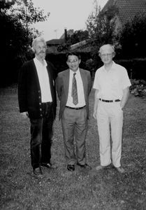 Formand, pastor Thorkild Schousboe Laursen og generalsekretær Jørgen Nørgaard Pedersen fra Dansk Santalmission med Præsident for LCP, pastor Thomas Batong, Filippinerne, august 1989