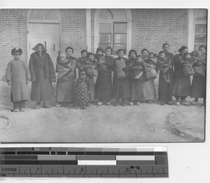 A group of baptisms at Hamahe, China, 1940