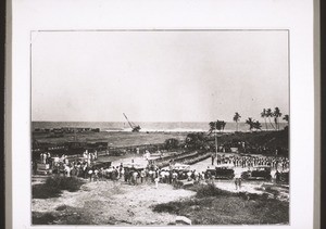 Hafen von Takoradi bei der Eröffnung im Jahre 1928. Die Scene unmittelbar nach der Inspektion der Ehrengarde durch seine königliche Hoheit