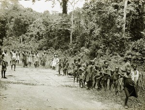 Gathering, Congo, ca. 1920-1930