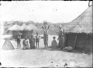 Village scene, Makulane, Mozambique, ca. 1901-1907