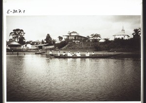 Mission station Bonaberi (Cameroon) as seen from a canoe. The missionaries Gehr, Stahl, Walker