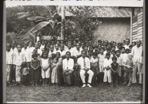 A wedding in the christian congregation Tombang-Nangu. (Taken after the couple had made their vows)