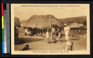 Women preparing food, Togo, Africa, ca. 1920-1940