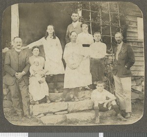 Missionary families, Central province, Kenya, ca.1920