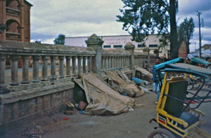 Mission at the bottom - City Mission in Madagascar. If people can not afford to remain living i