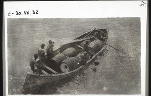 Boat carrying schnapps on the Sanaga River (Cameroon)