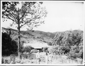 Missionary Guth at Wudee mission station, Tanzania, ca. 1927-1938