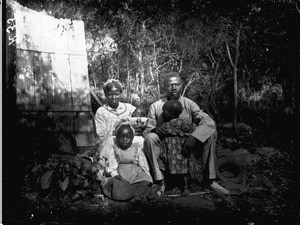 African family, Limpopo, South Africa, ca. 1892-1901