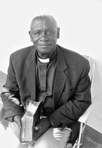 Pastor Ernest Lutashobya fra Kiziba, Nordveststiftet, Tanzania. Sammen med pastor Finn Allan Ellerbek forfatter til bogen: Bibelen som bombe, Lohses Forlag 1988