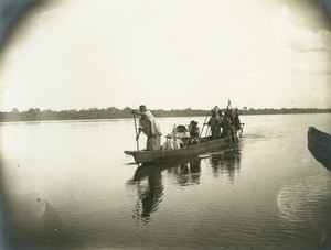 Pirogue on the Ogooue river, in Gabon